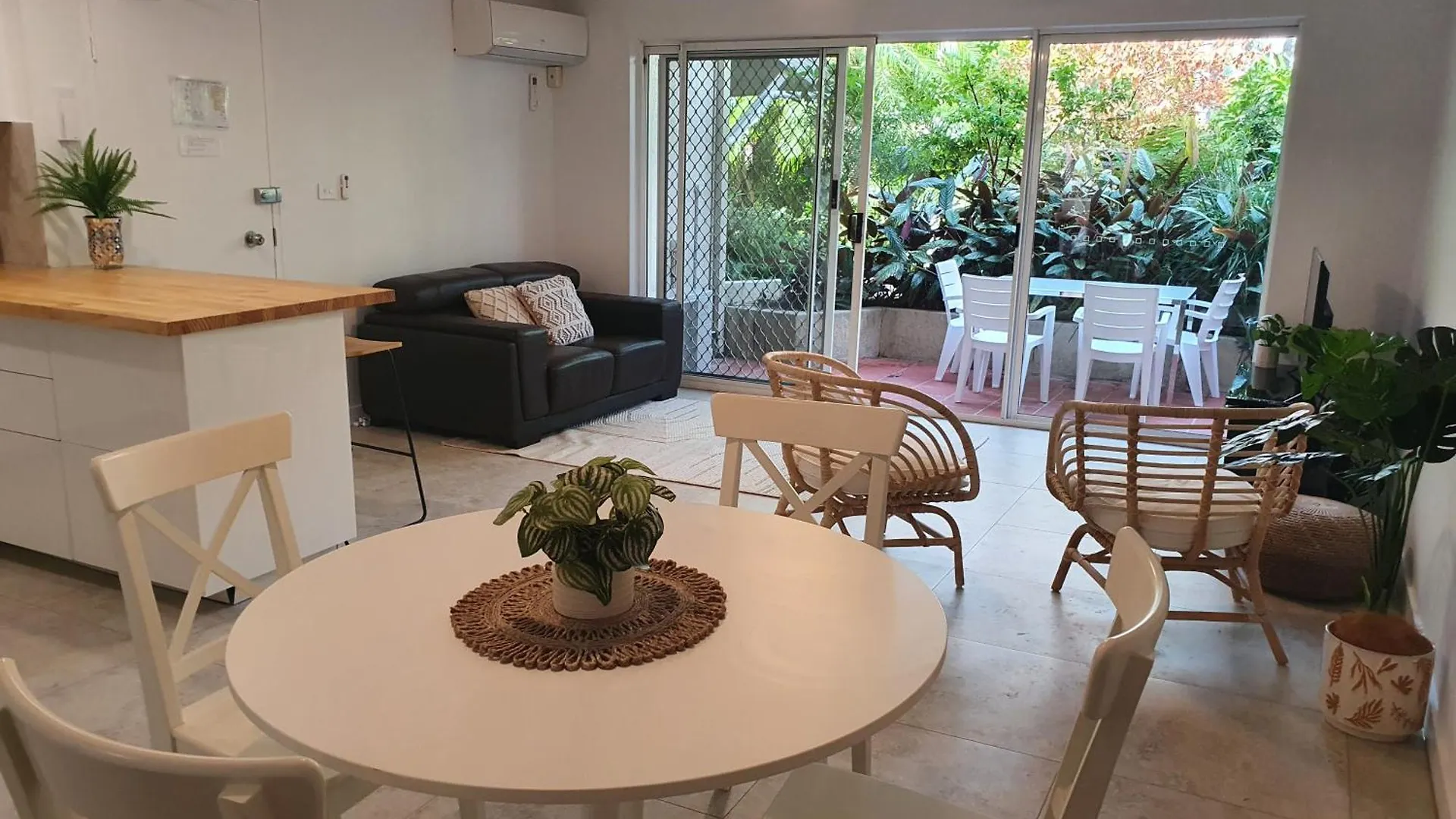 Mari Court Resort Gold Coast Aparthotel