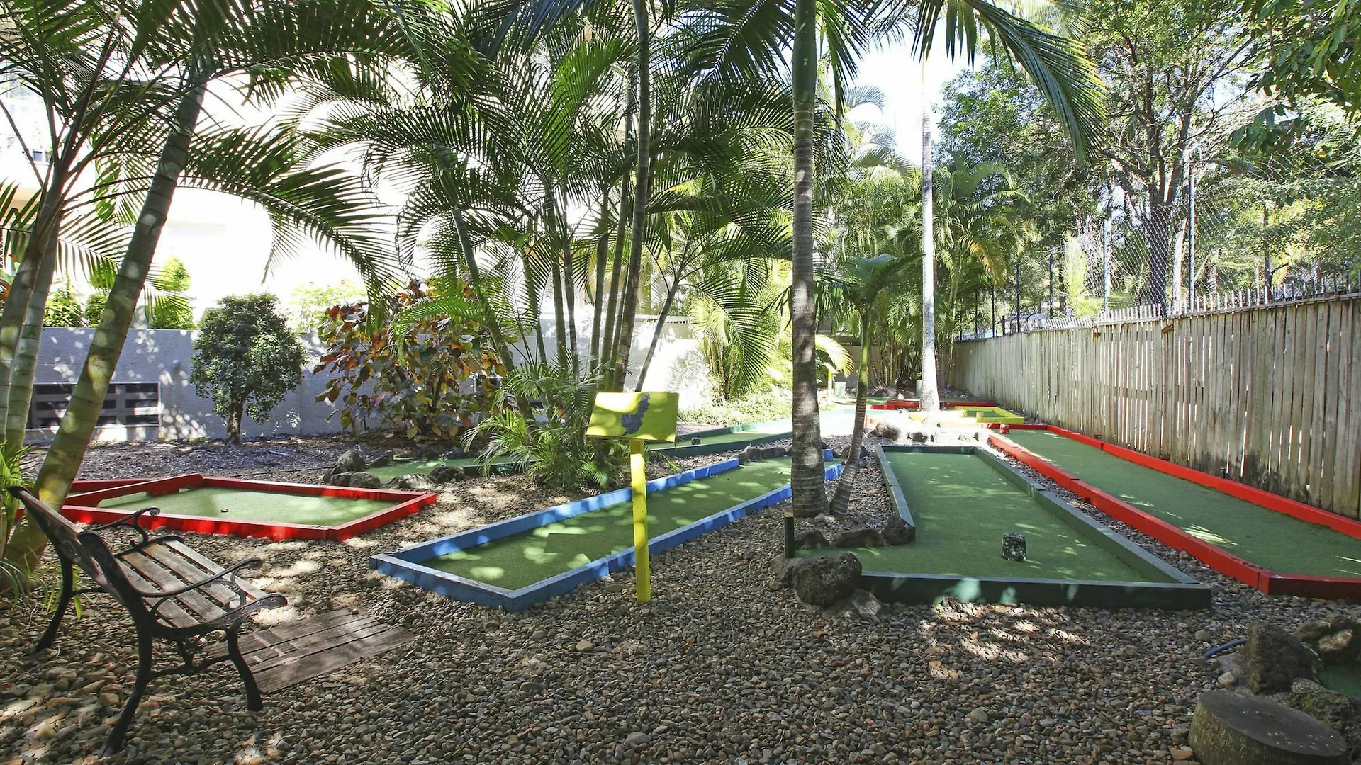 Mari Court Resort Gold Coast 3*,